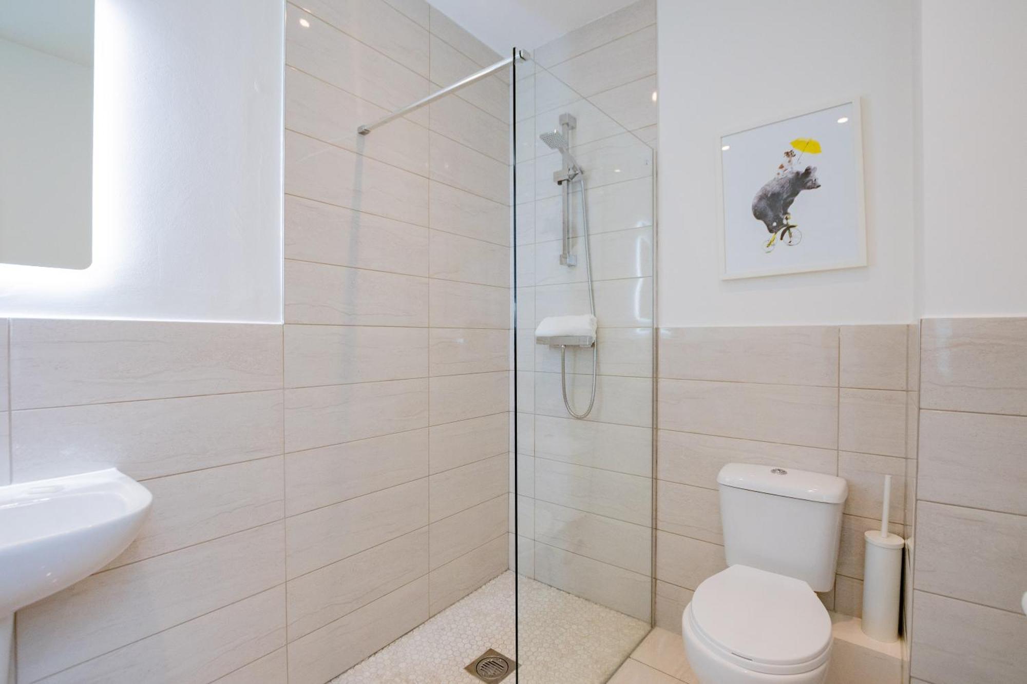 Вилла The Large Group House -Sleeps 21 Дублин Экстерьер фото