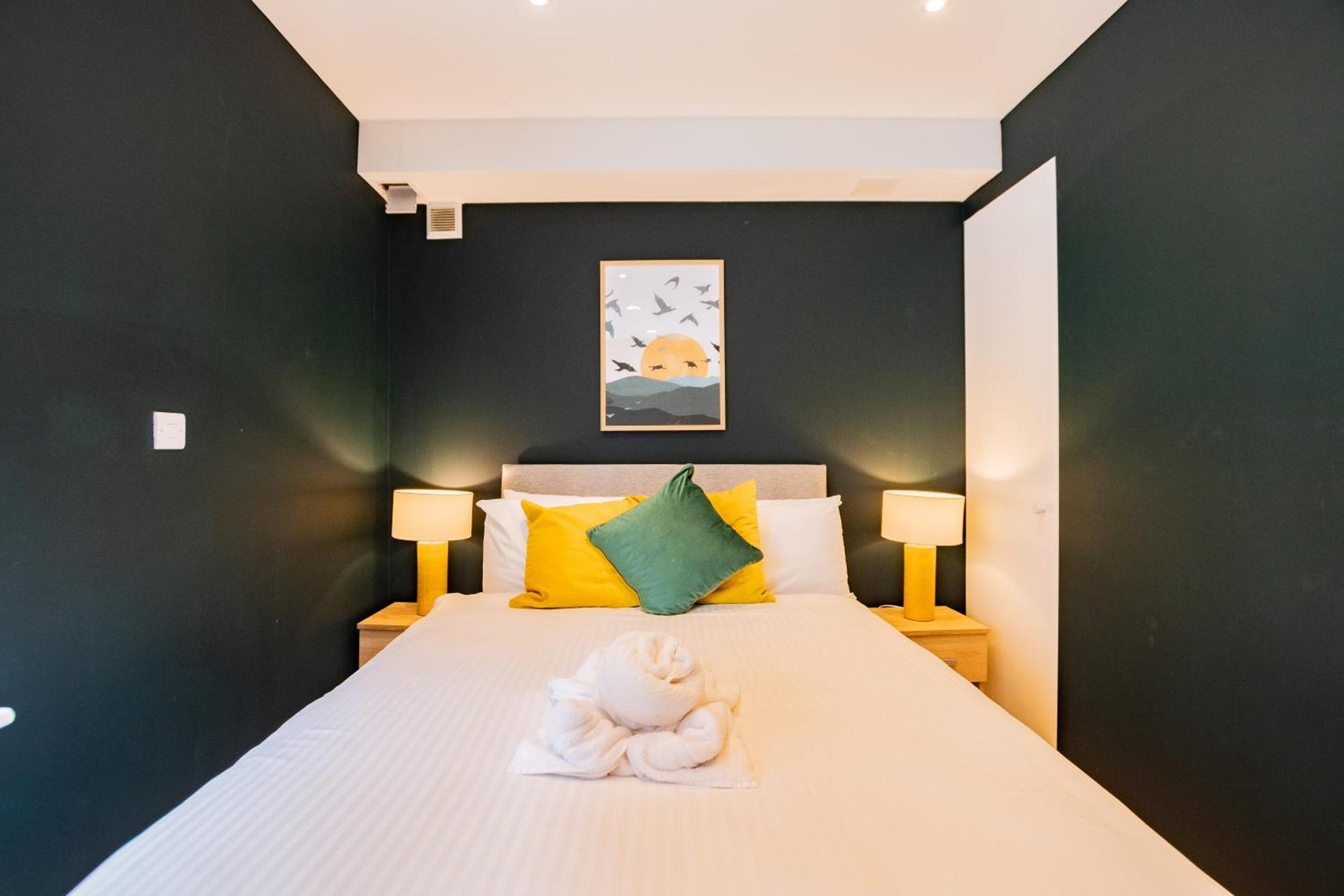 Вилла The Large Group House -Sleeps 21 Дублин Экстерьер фото